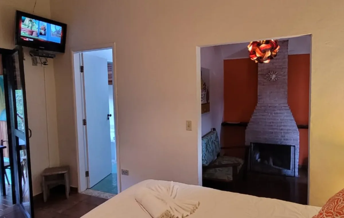 Cabana Luxo com banheira de hidro e janela para a mata — foto 2