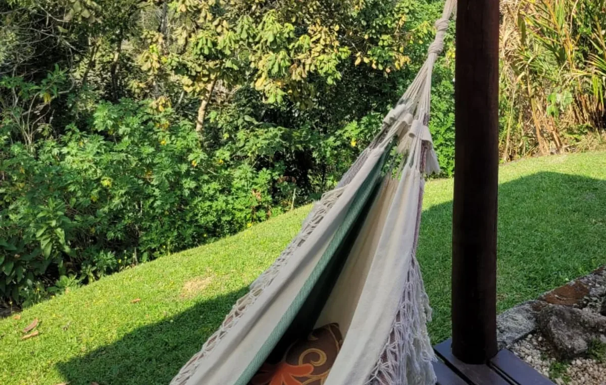 Chalé Lareira com lareira acesa e living aconchegante — foto 5